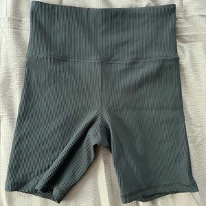 Athleta Ribbed 7” Biker Shorts